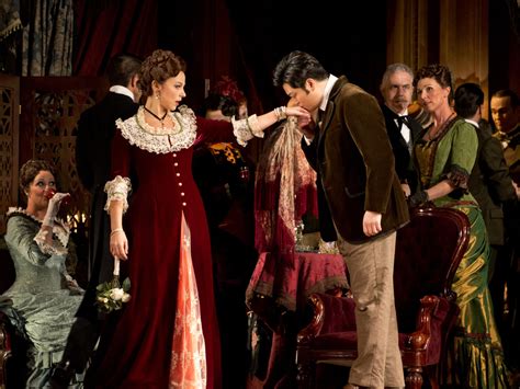 La Traviata โอเปร่ารักโรแมนติกที่สะเทือนอารมณ์ด้วยเมโลดีอันไพเราะและดราม่าเข้มข้น